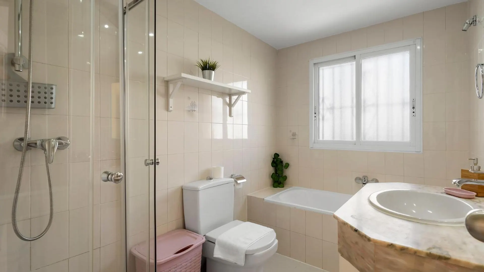 Apartamento Lovely Flat With Sea View Near The Beach By Costarentals - Ref 37 Benalmádena